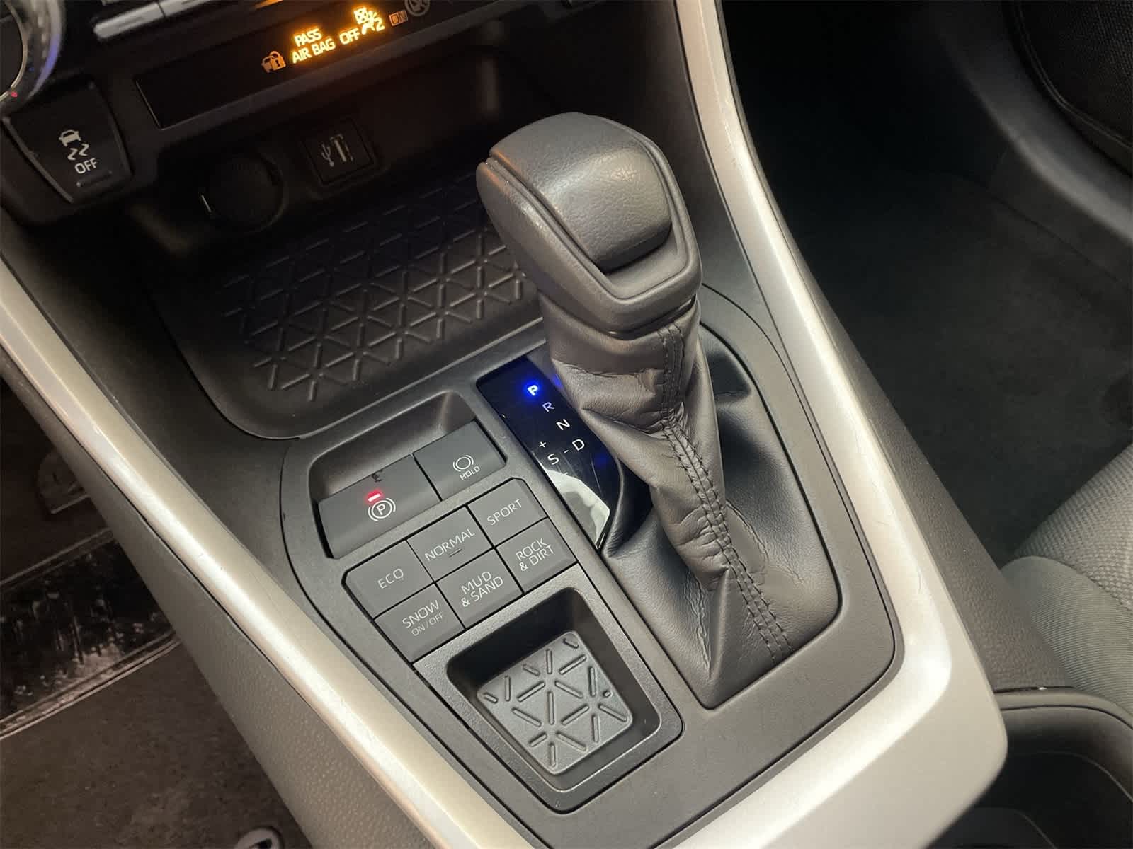 Thumbnail: 2023 Toyota RAV4 - 7