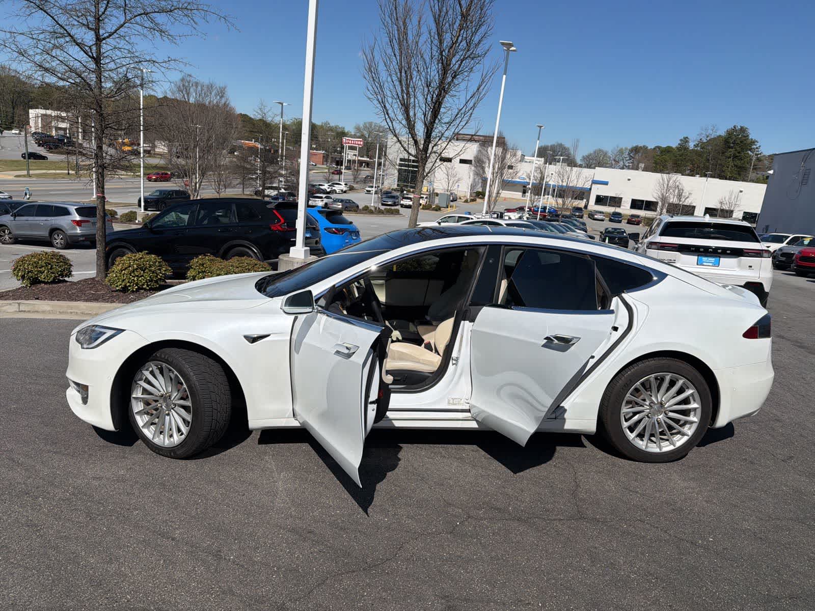 Thumbnail: 2020 Tesla Model S - 17