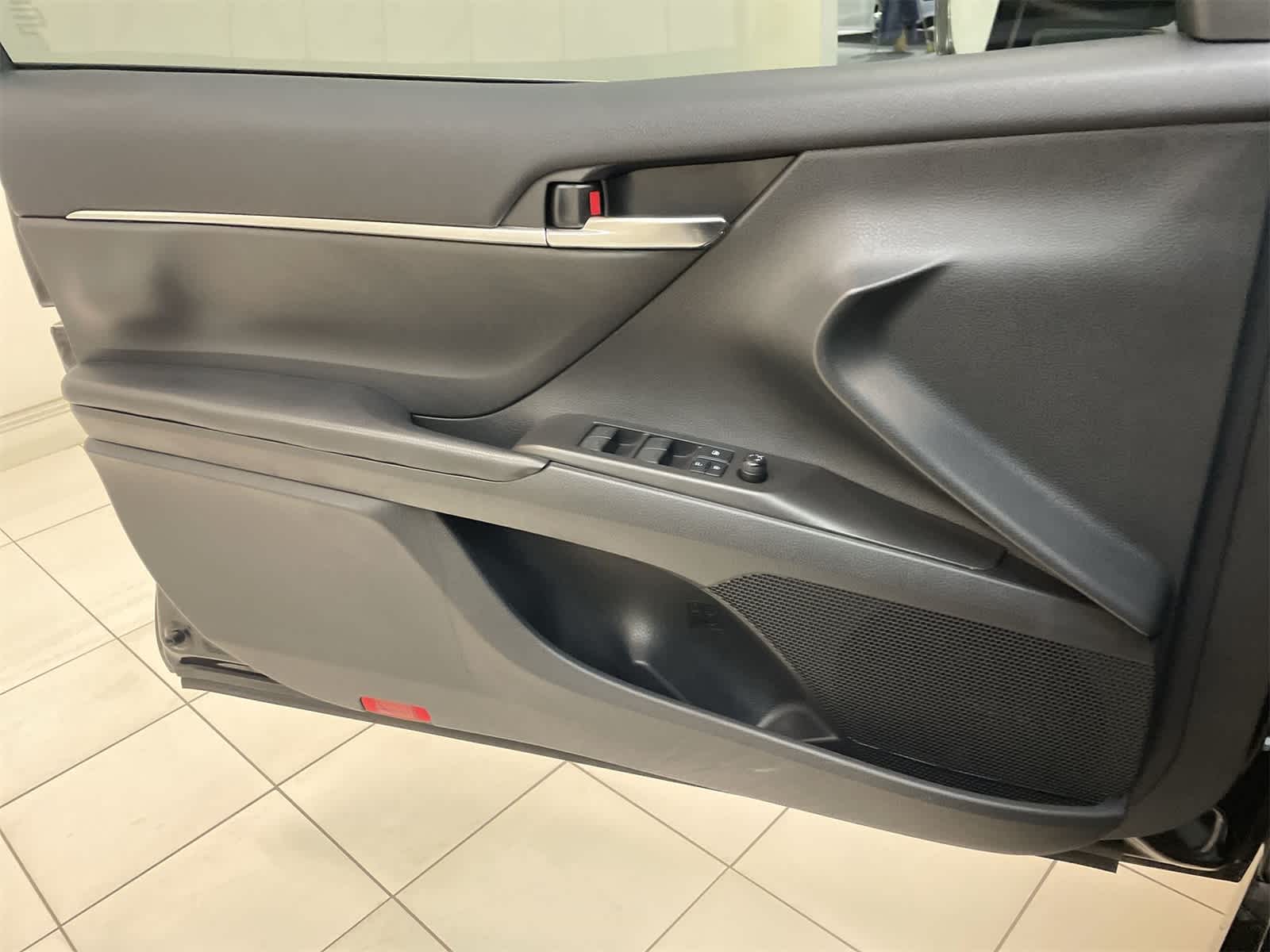 Thumbnail: 2022 Toyota Camry - 14