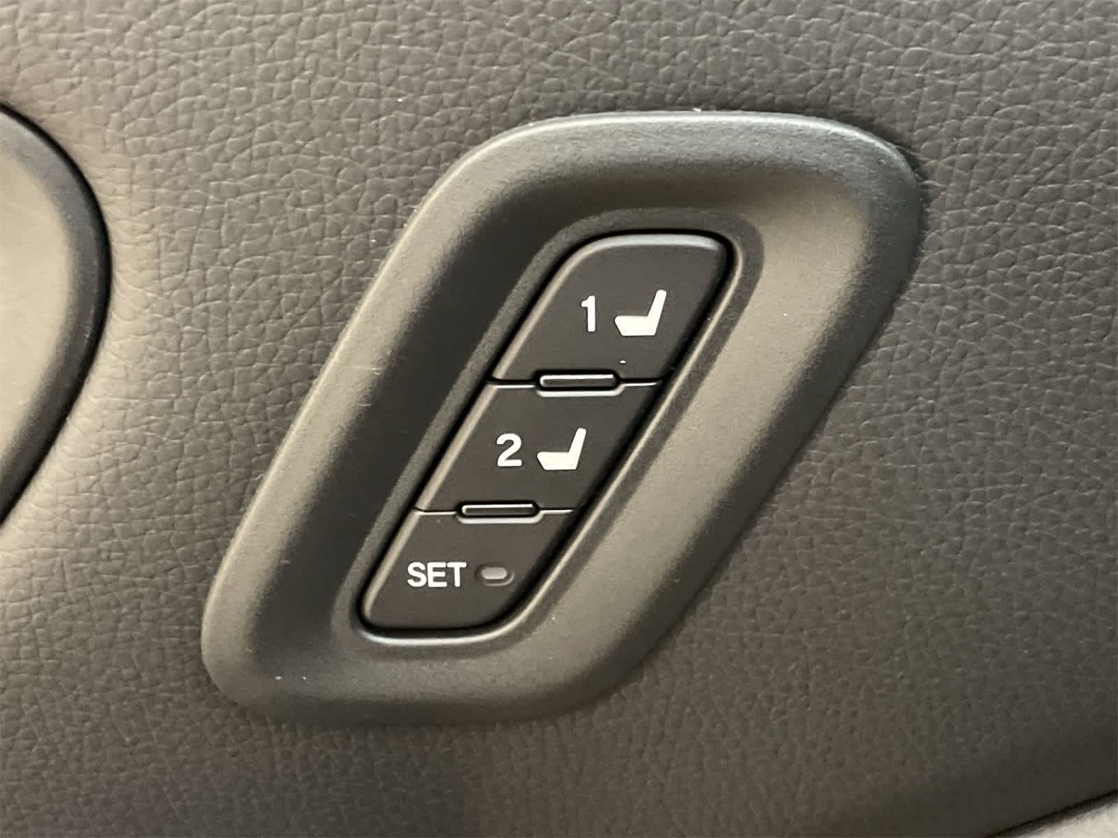 Thumbnail: 2025 Honda Pilot - 17