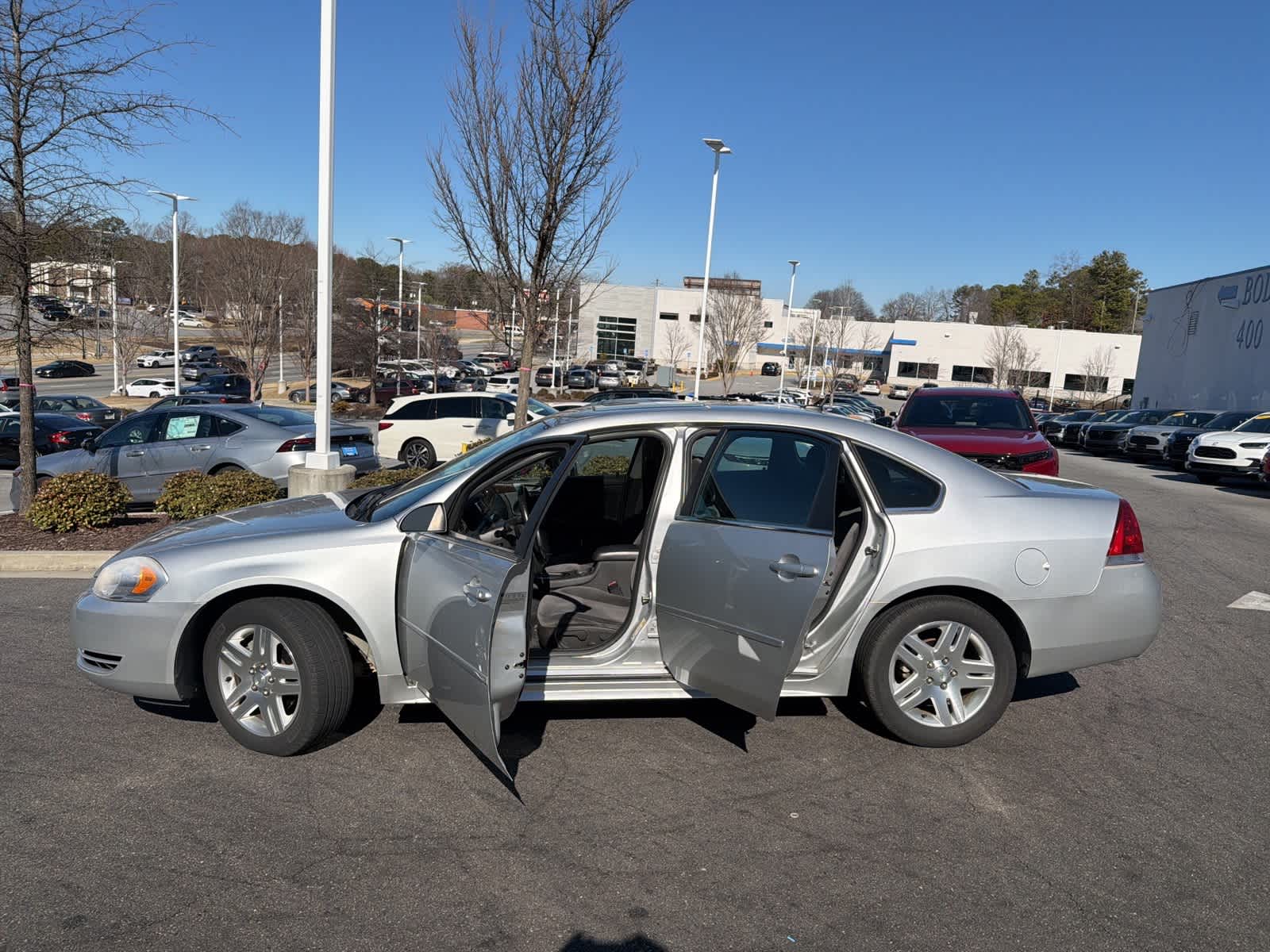 Thumbnail: 2013 Chevrolet Impala - 18