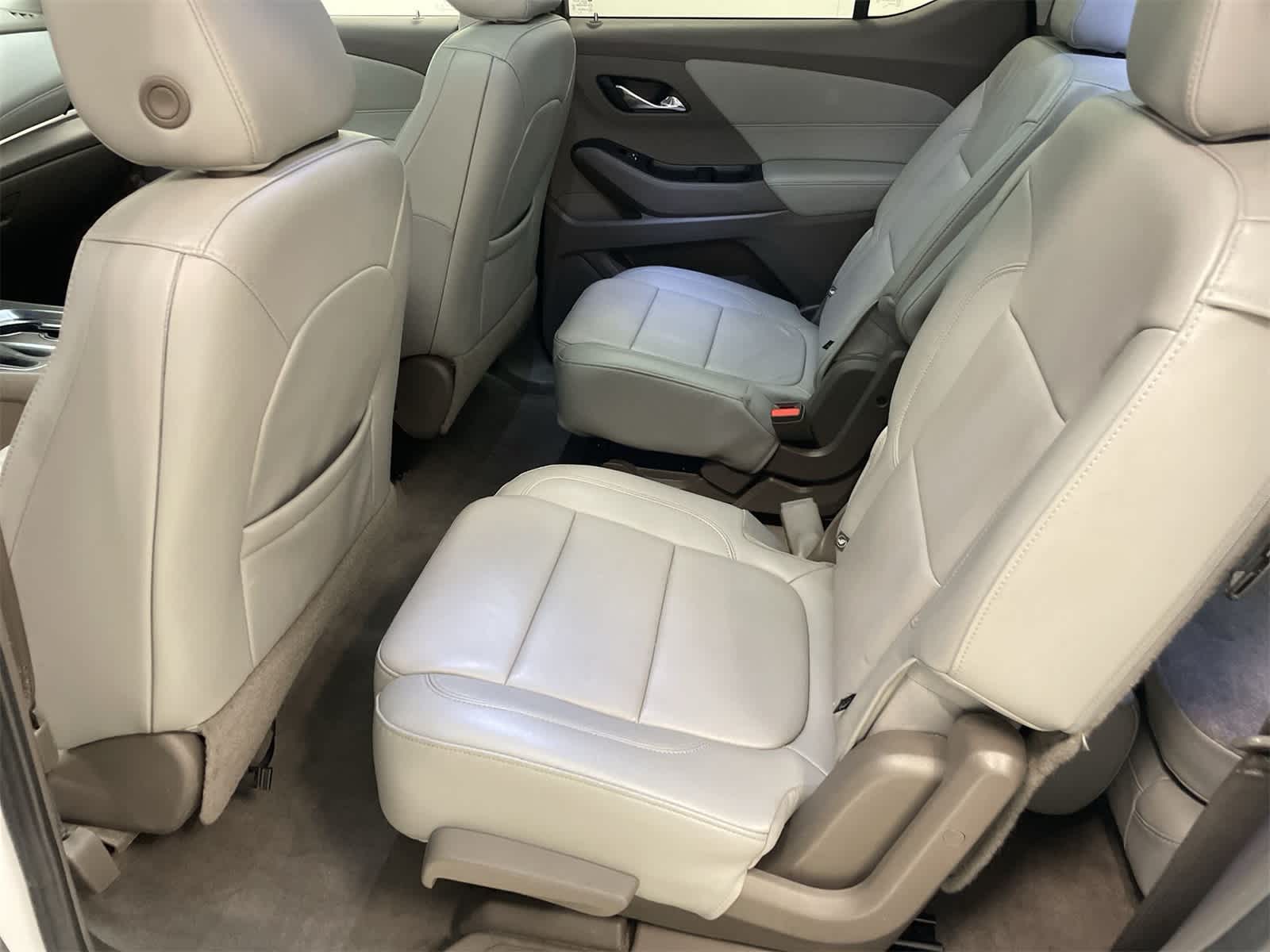 Thumbnail: 2020 Chevrolet Traverse - 21