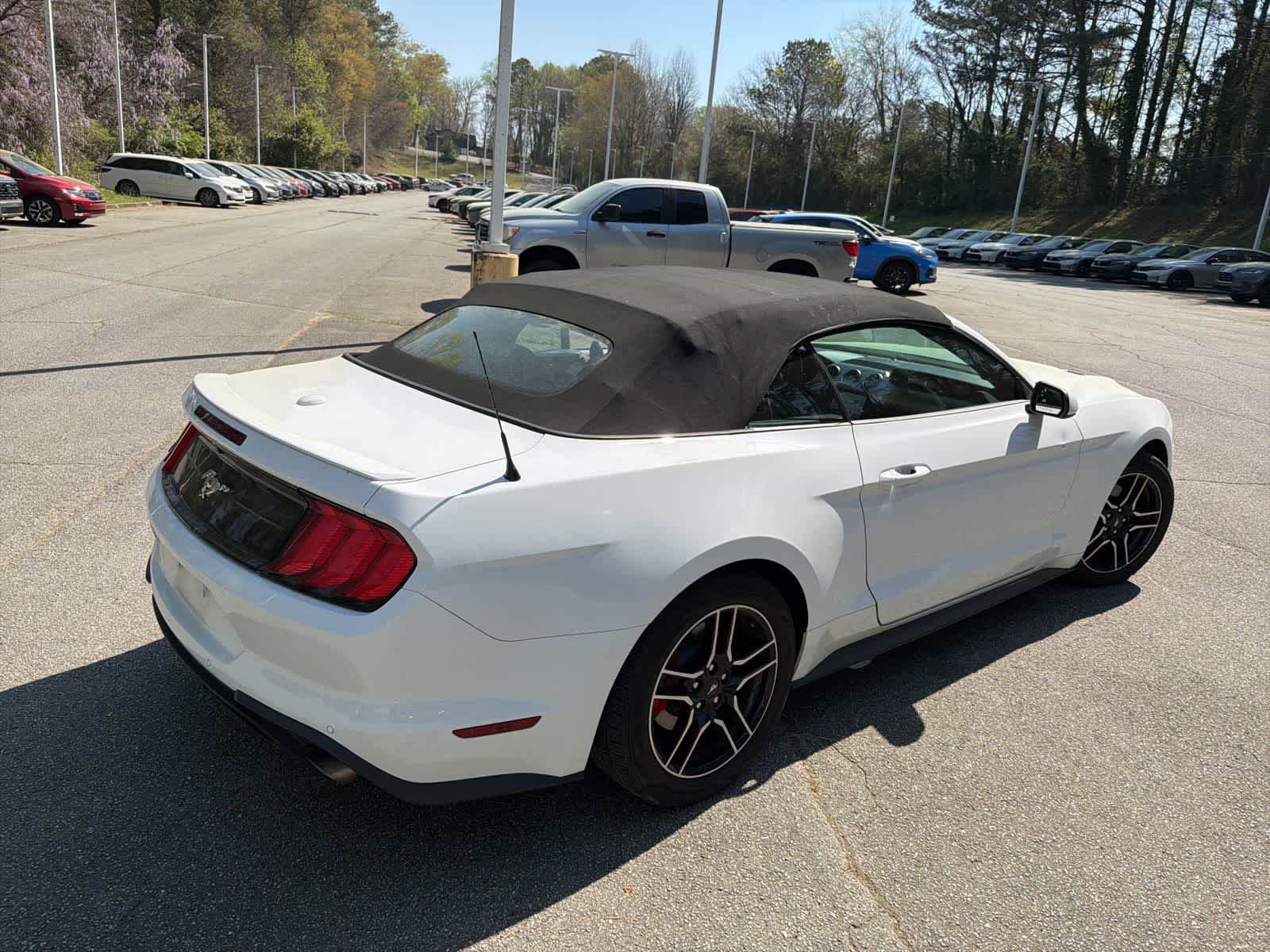 Thumbnail: 2022 Ford Mustang - 10
