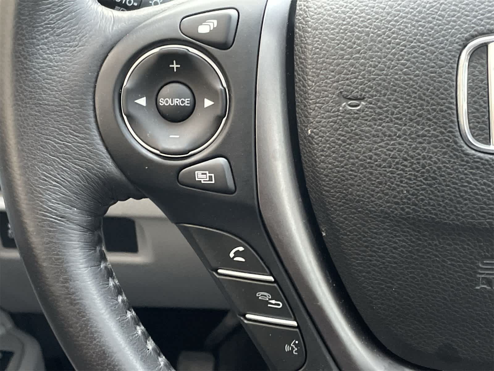 Thumbnail: 2018 Honda Pilot - 12