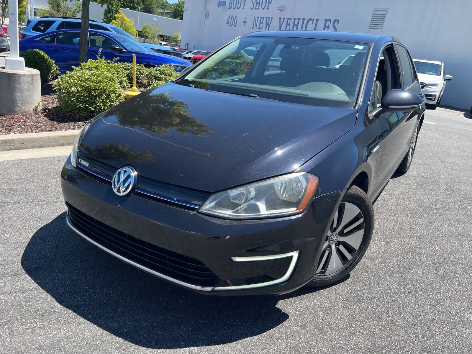 Thumbnail: 2016 Volkswagen e-Golf - 1