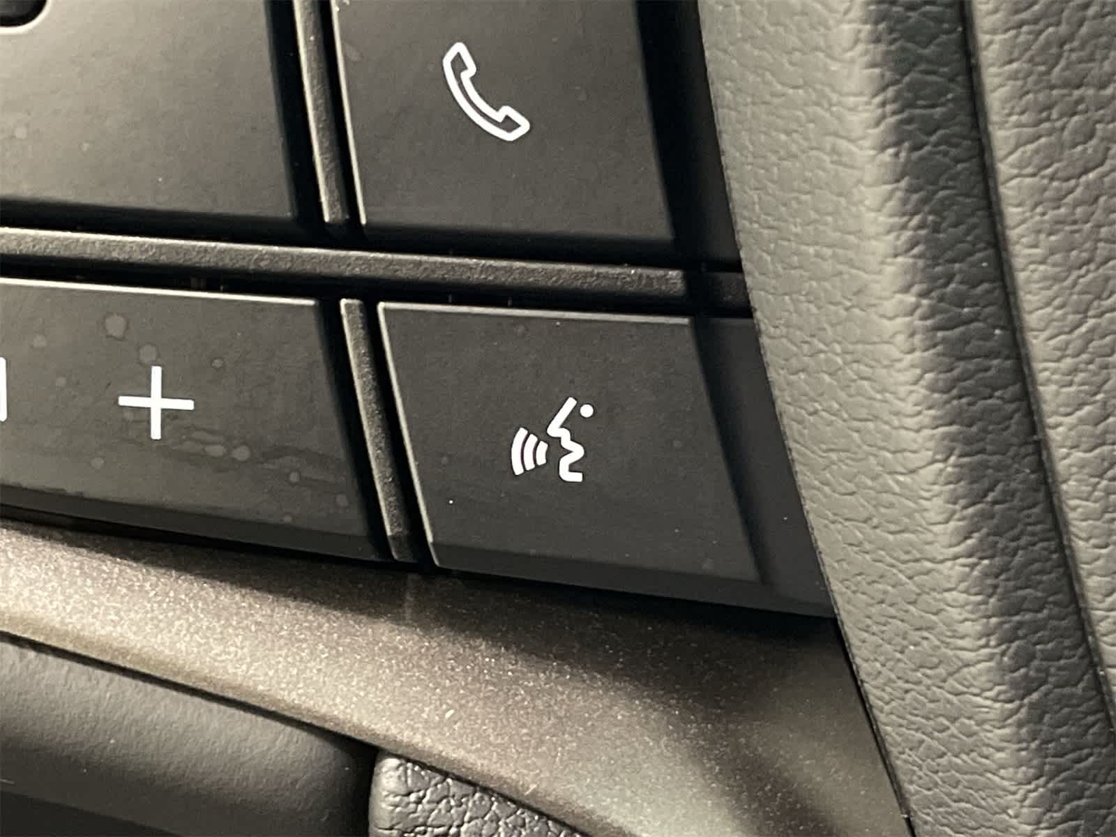 Thumbnail: 2025 Lexus UX - 33