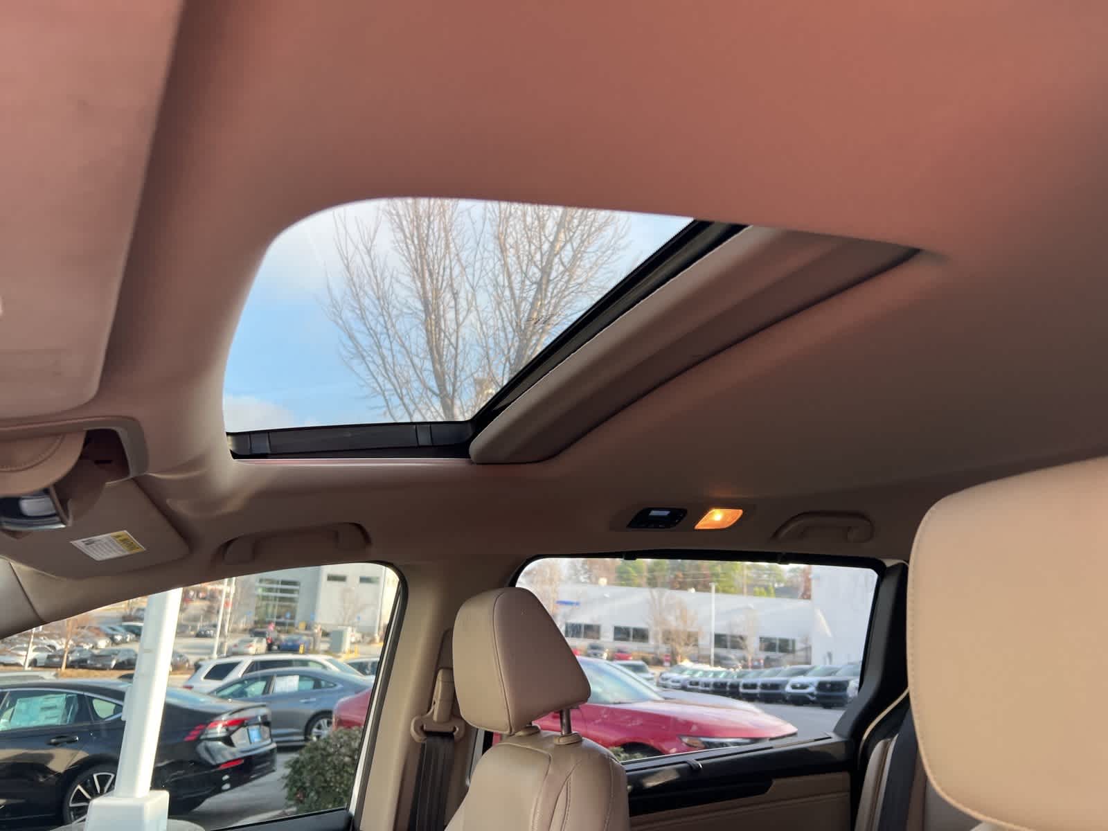 Thumbnail: 2018 Honda Odyssey - 19