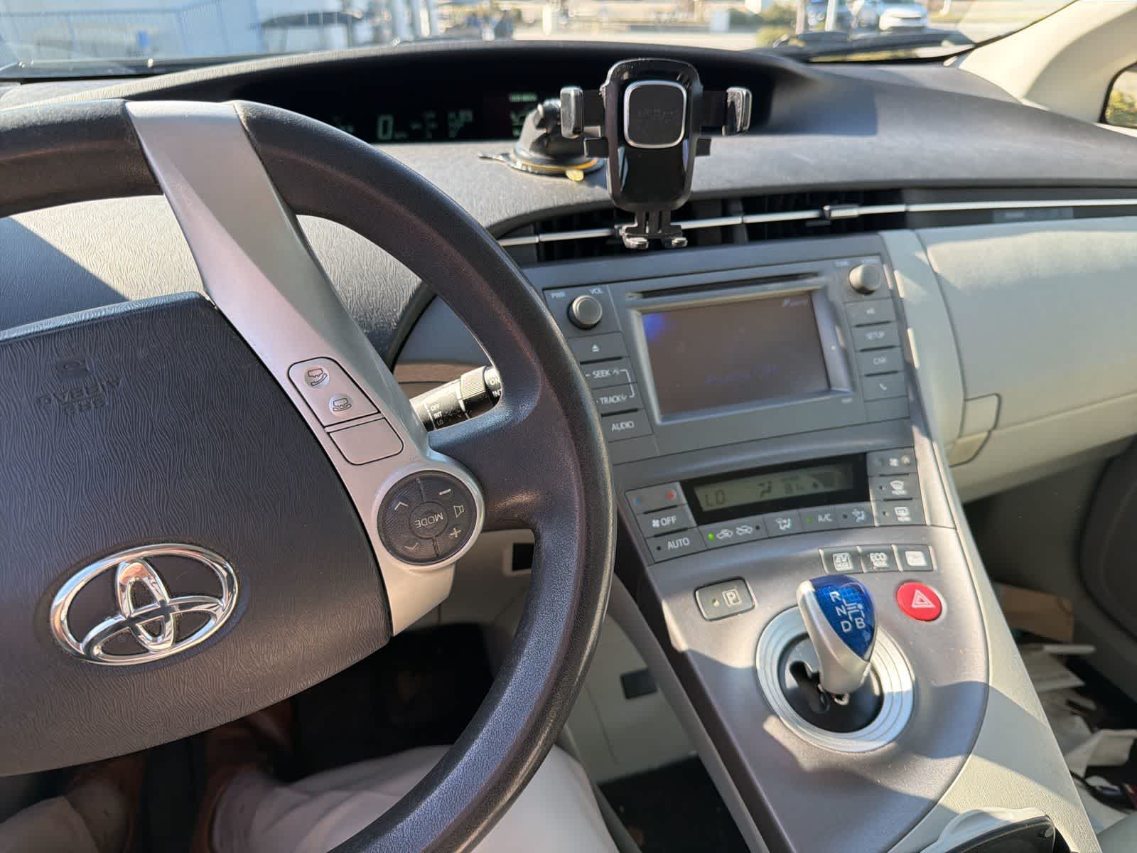 Thumbnail: 2012 Toyota Prius - 20