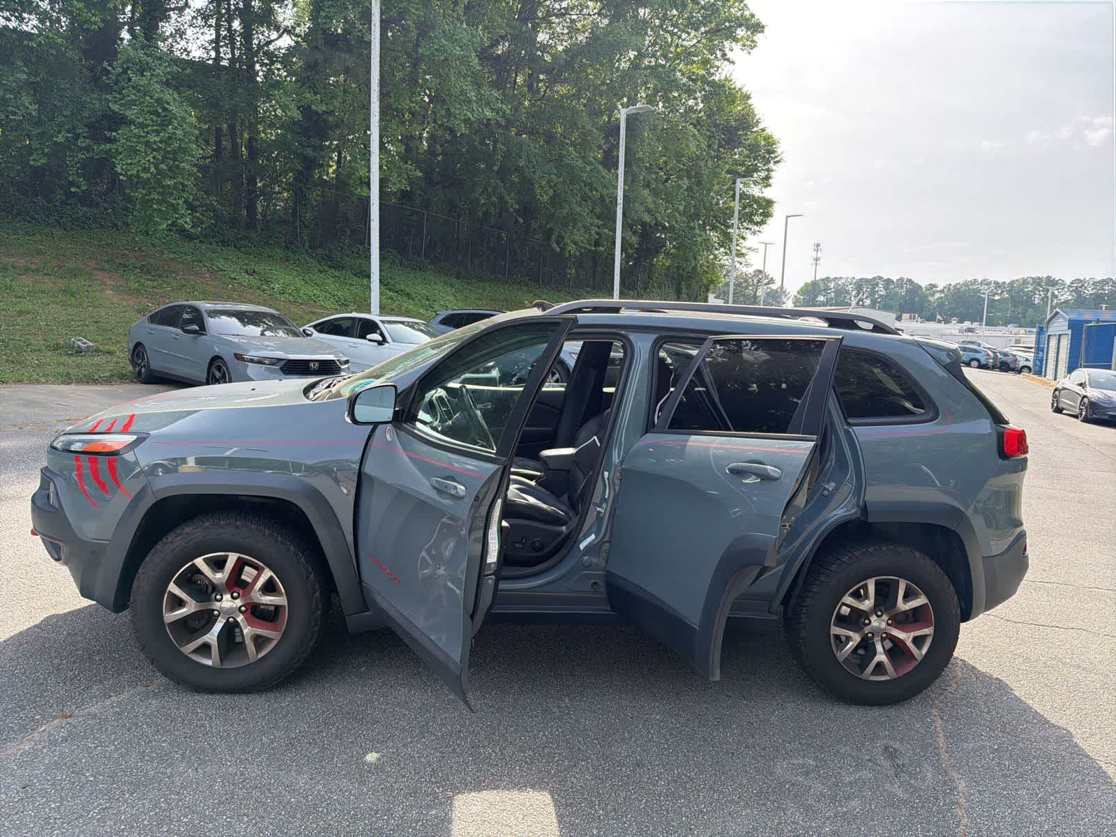 Thumbnail: 2014 Jeep Cherokee - 18