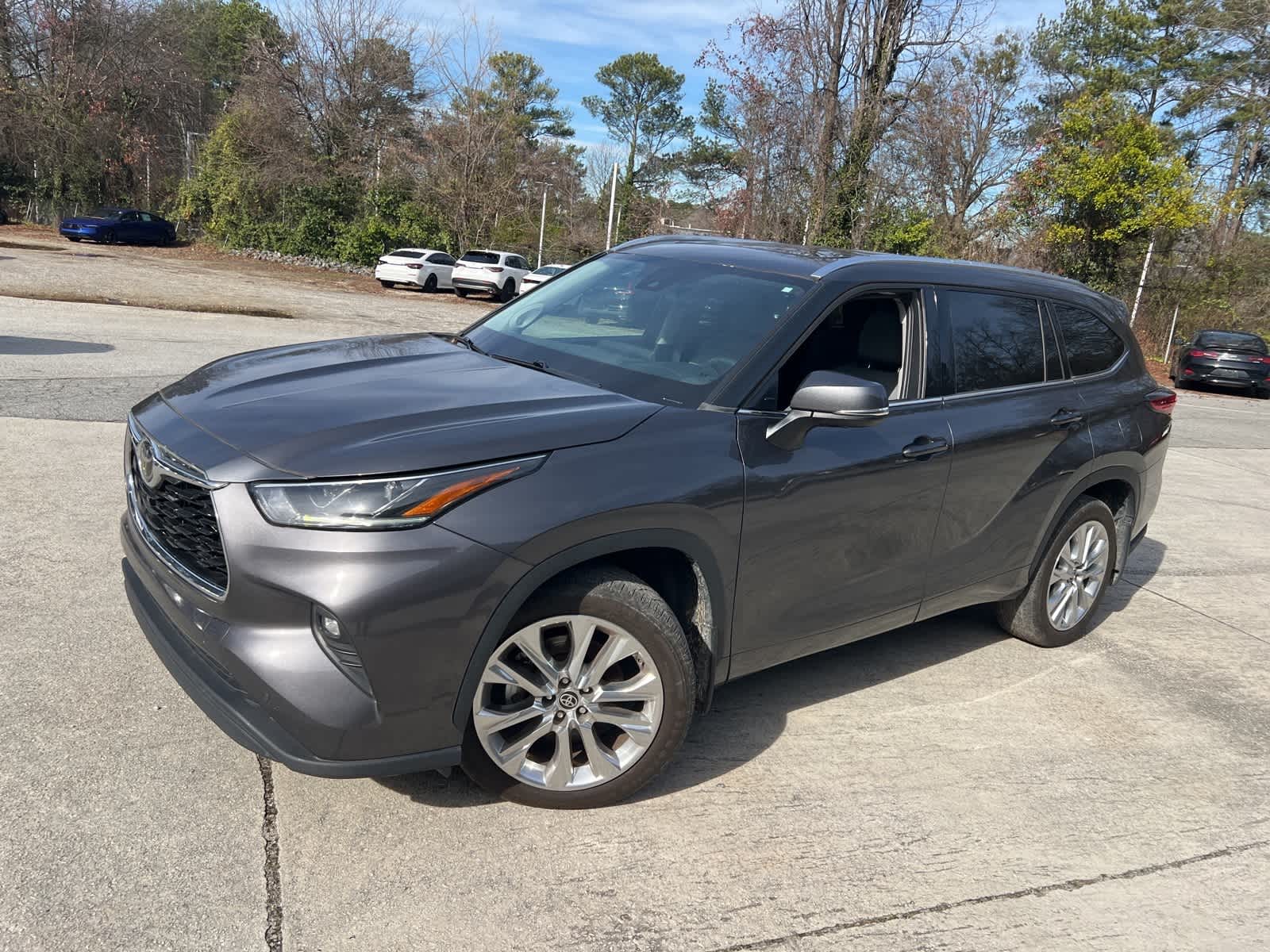 Thumbnail: 2022 Toyota Highlander - 4