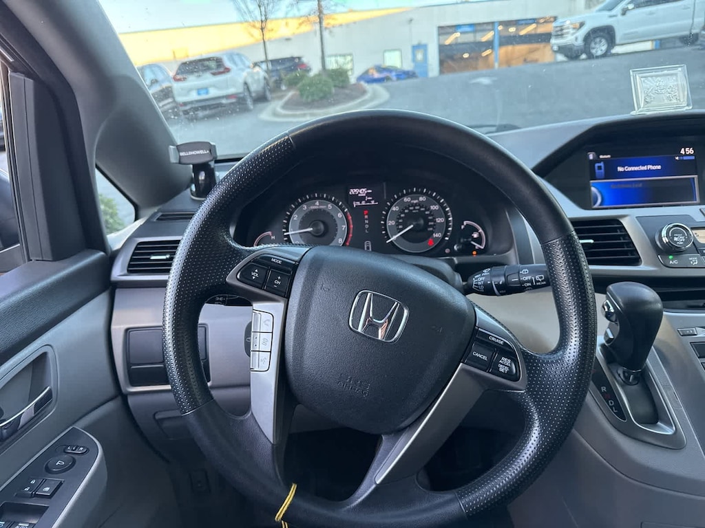 Used 2016 Honda Odyssey LX Van Passenger Van