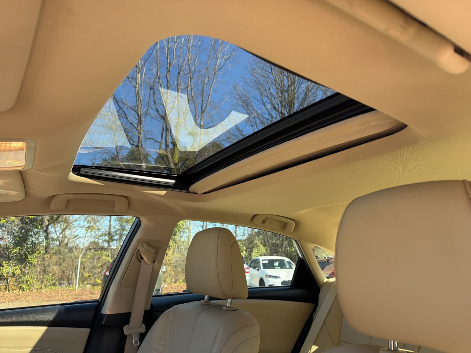 Thumbnail: 2013 Toyota Avalon - 19