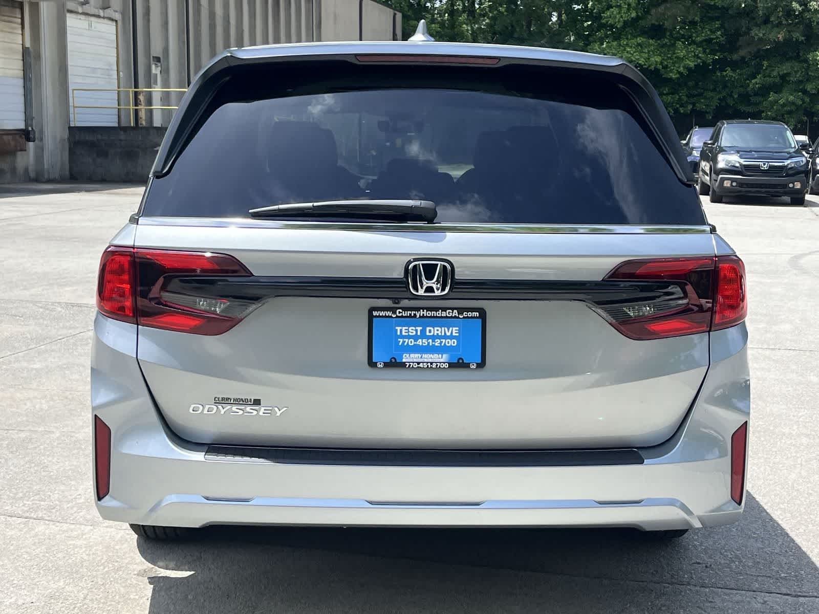 Thumbnail: 2026 Honda Odyssey - 3