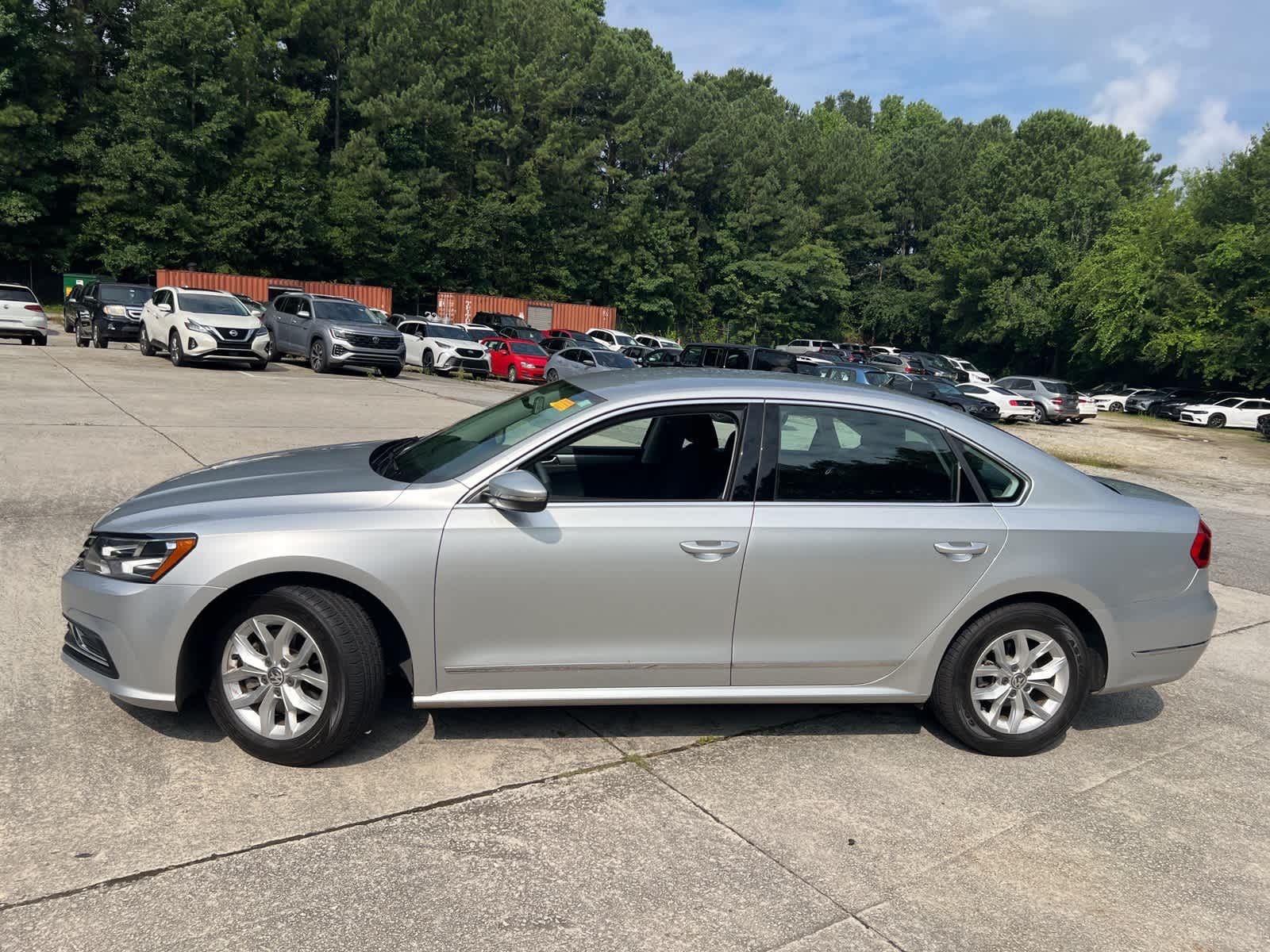 Thumbnail: 2016 Volkswagen Passat - 6