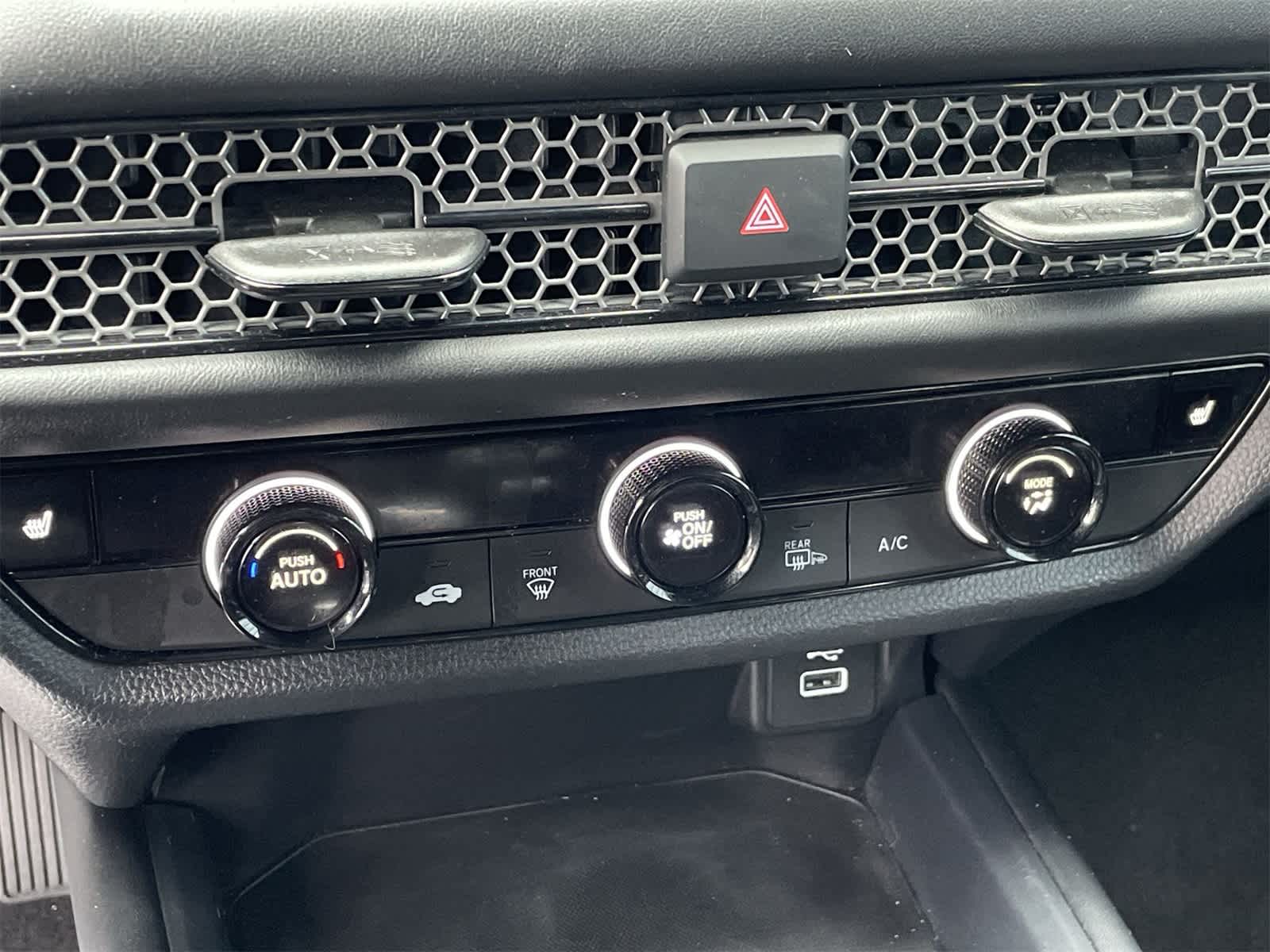 Thumbnail: 2024 Honda HR-V - 32