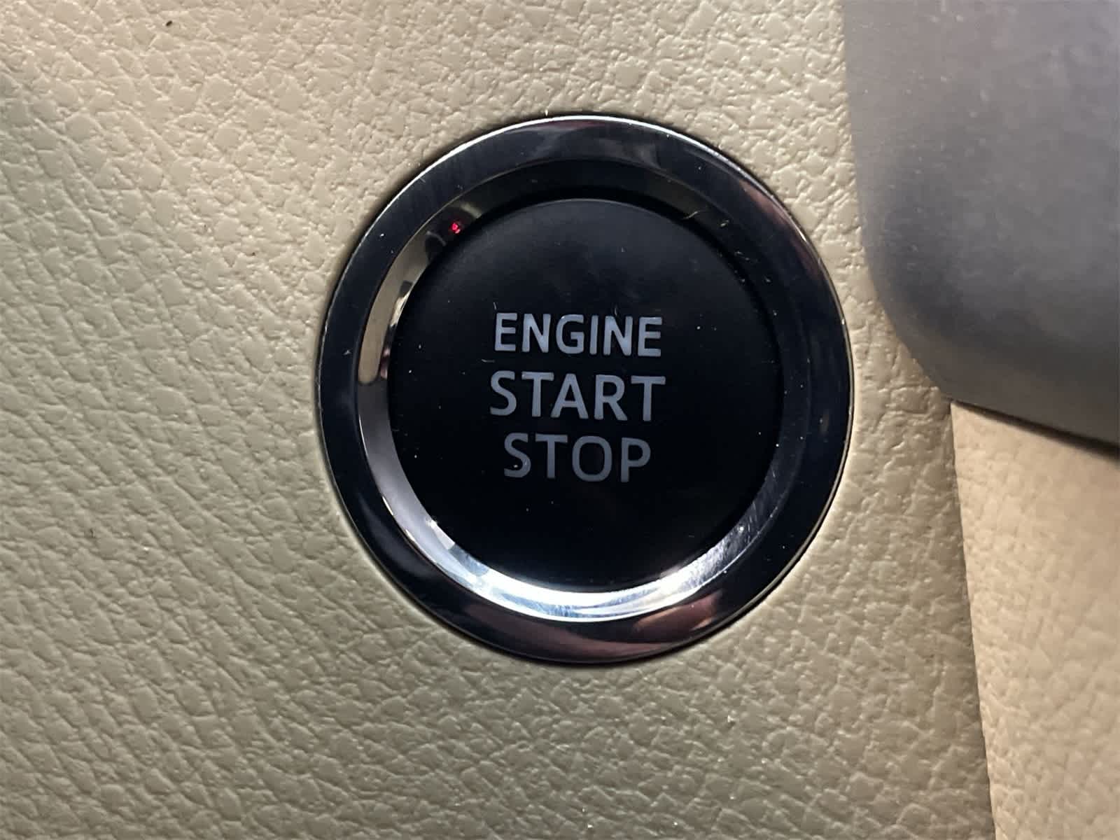 Thumbnail: 2017 Toyota Highlander - 8