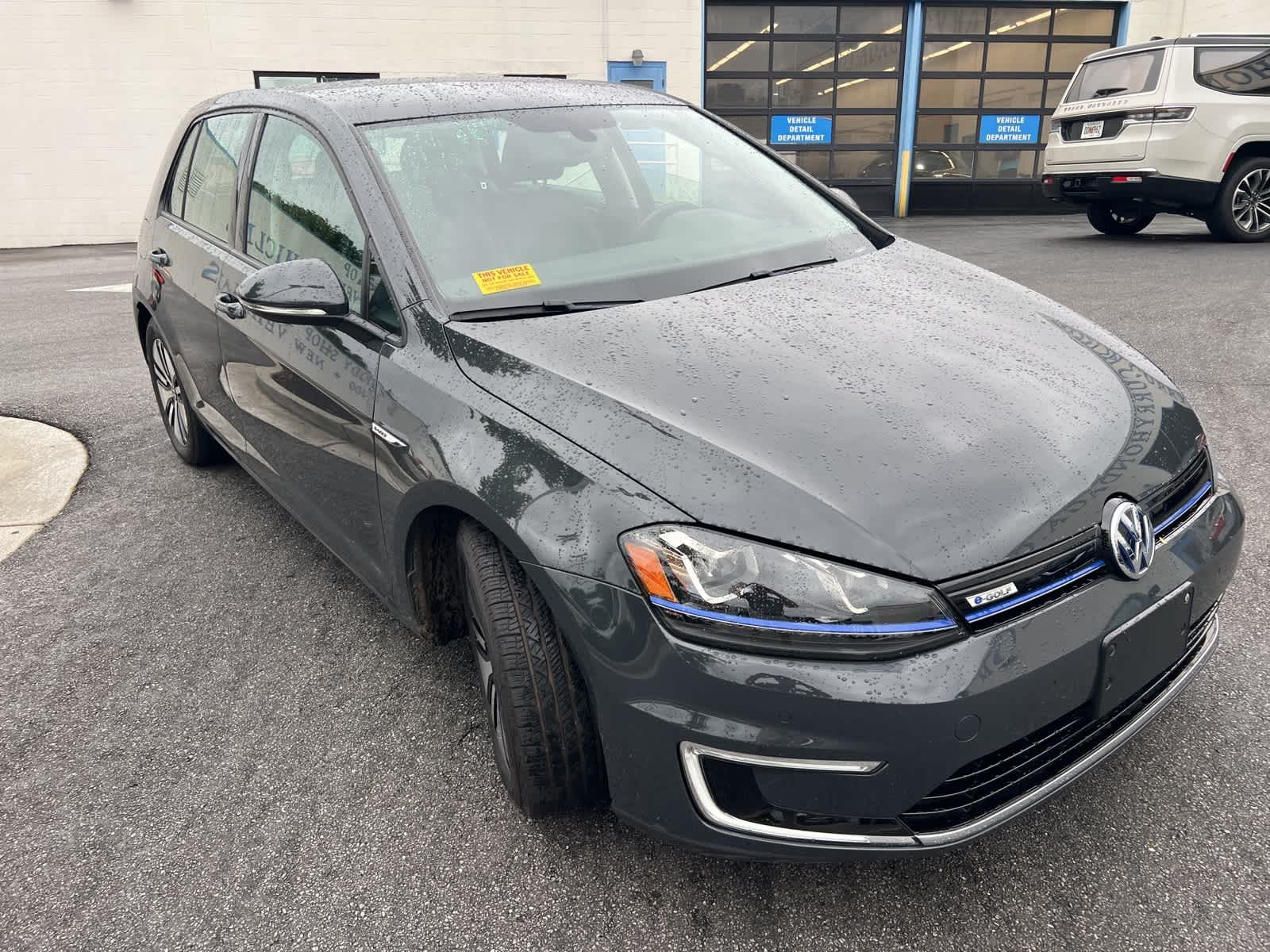 Thumbnail: 2015 Volkswagen e-Golf - 13