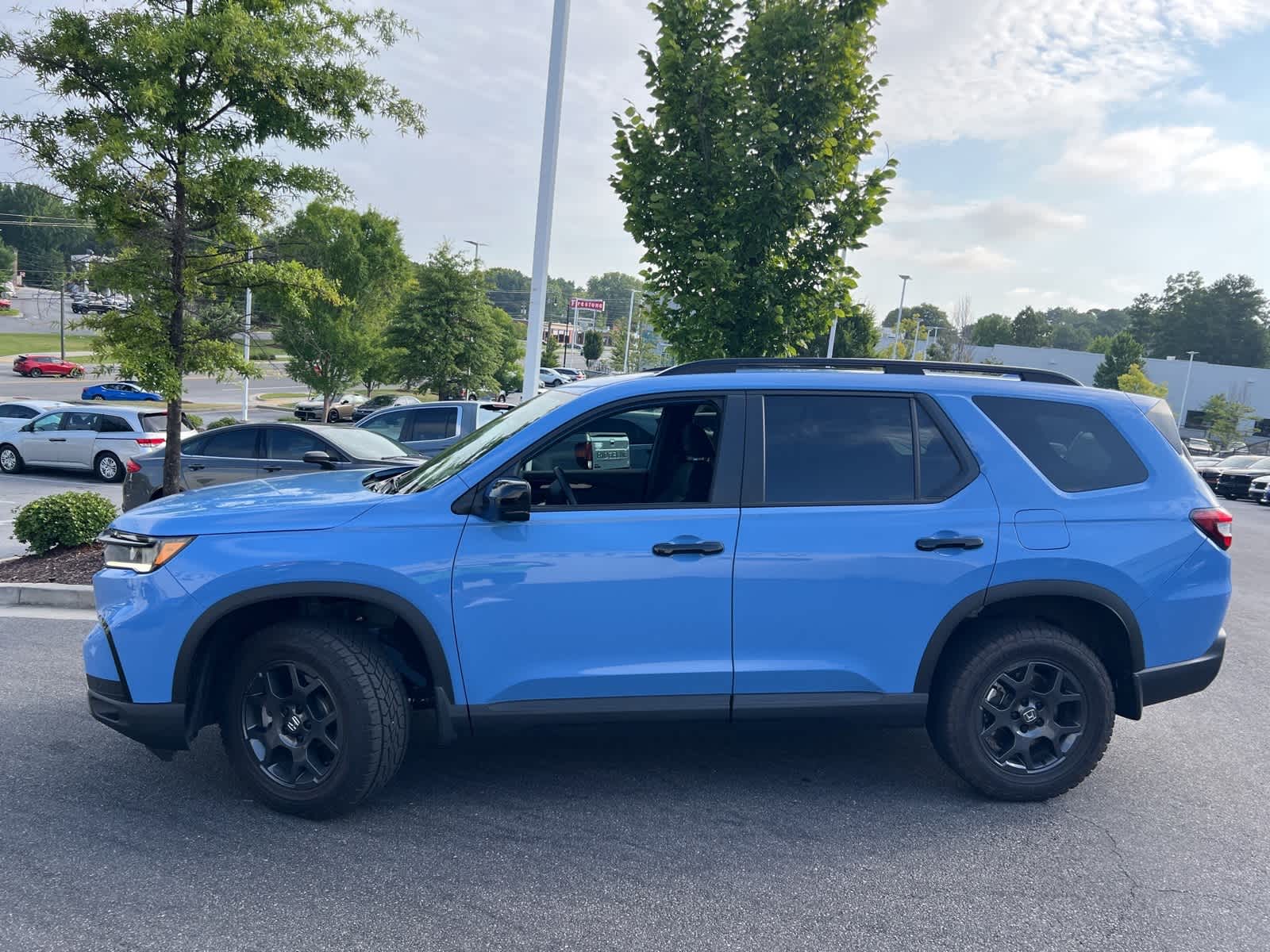 Thumbnail: 2023 Honda Pilot - 6