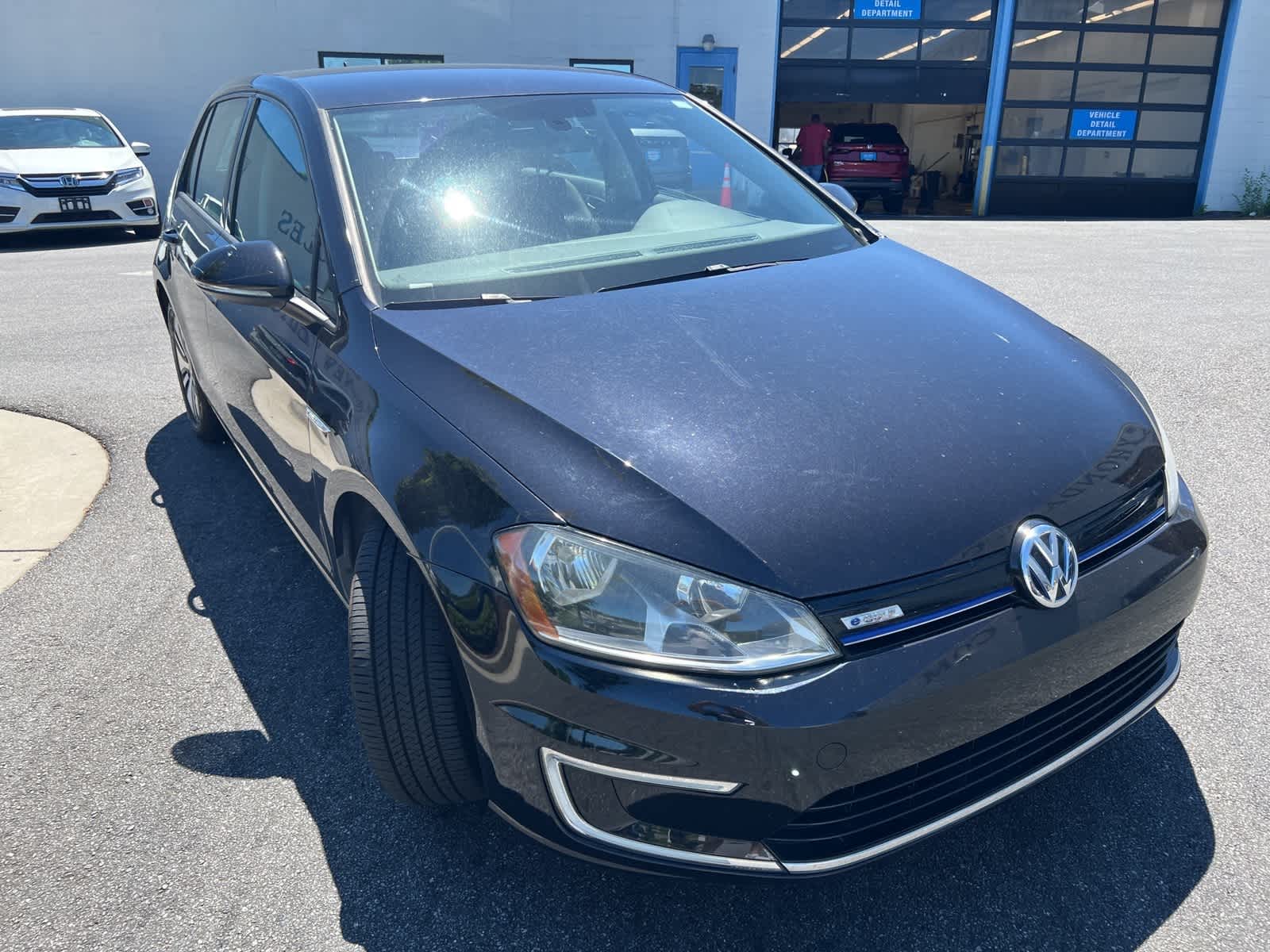 Thumbnail: 2016 Volkswagen e-Golf - 13