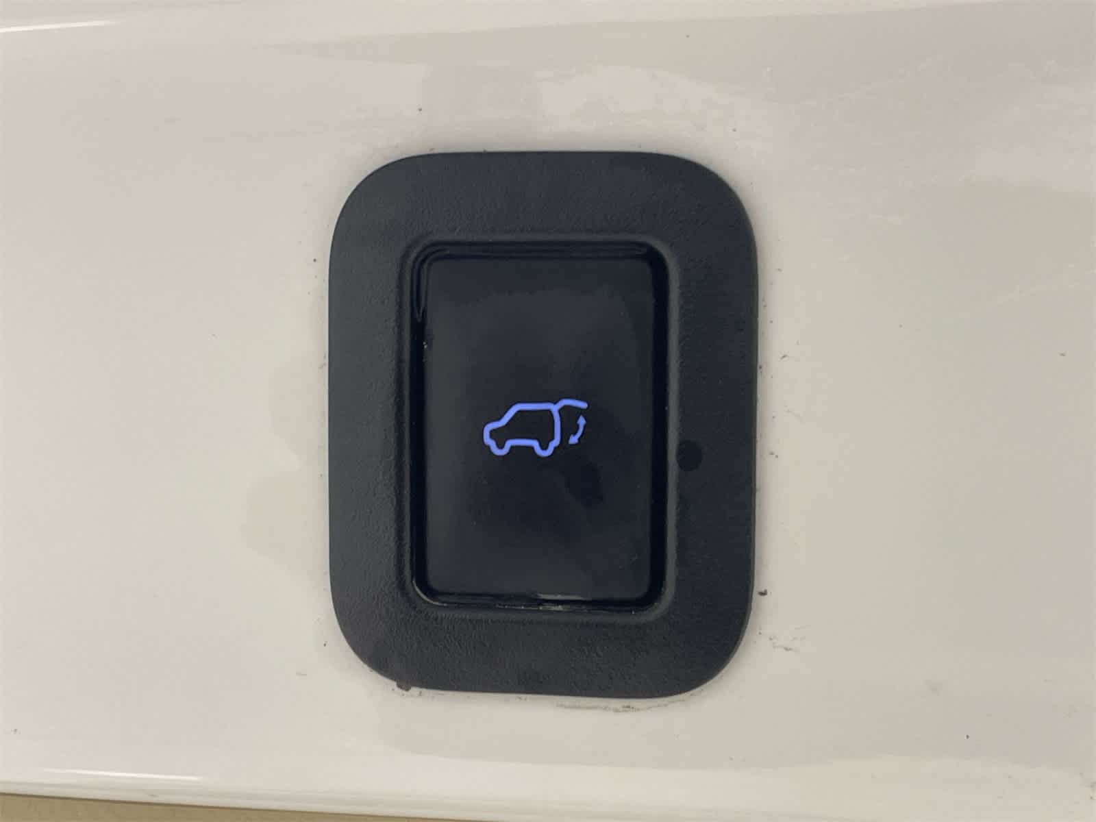 Thumbnail: 2017 Toyota Highlander - 25