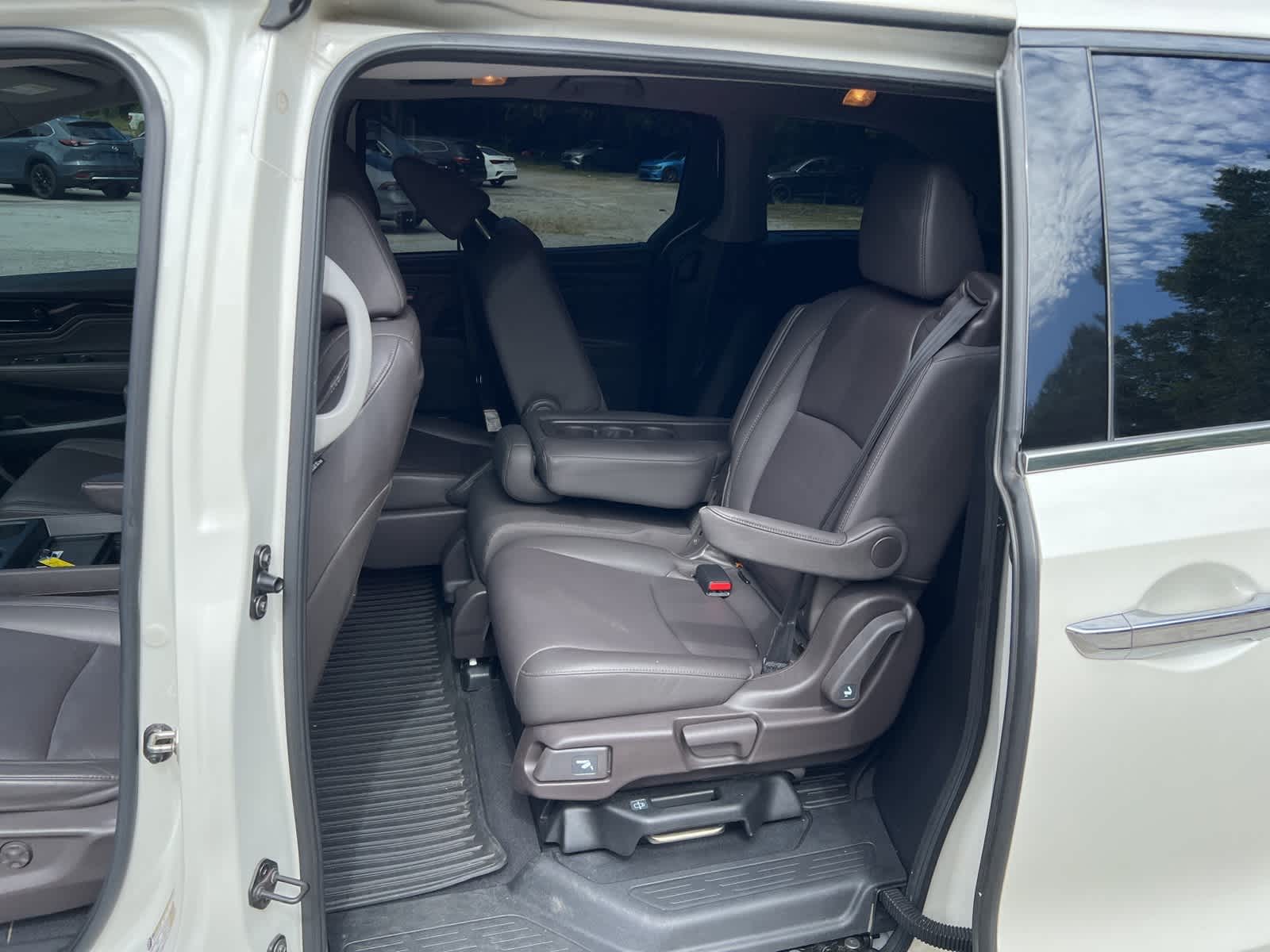 Thumbnail: 2019 Honda Odyssey - 16