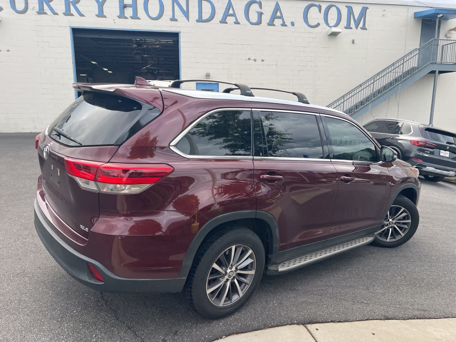 Thumbnail: 2019 Toyota Highlander - 11