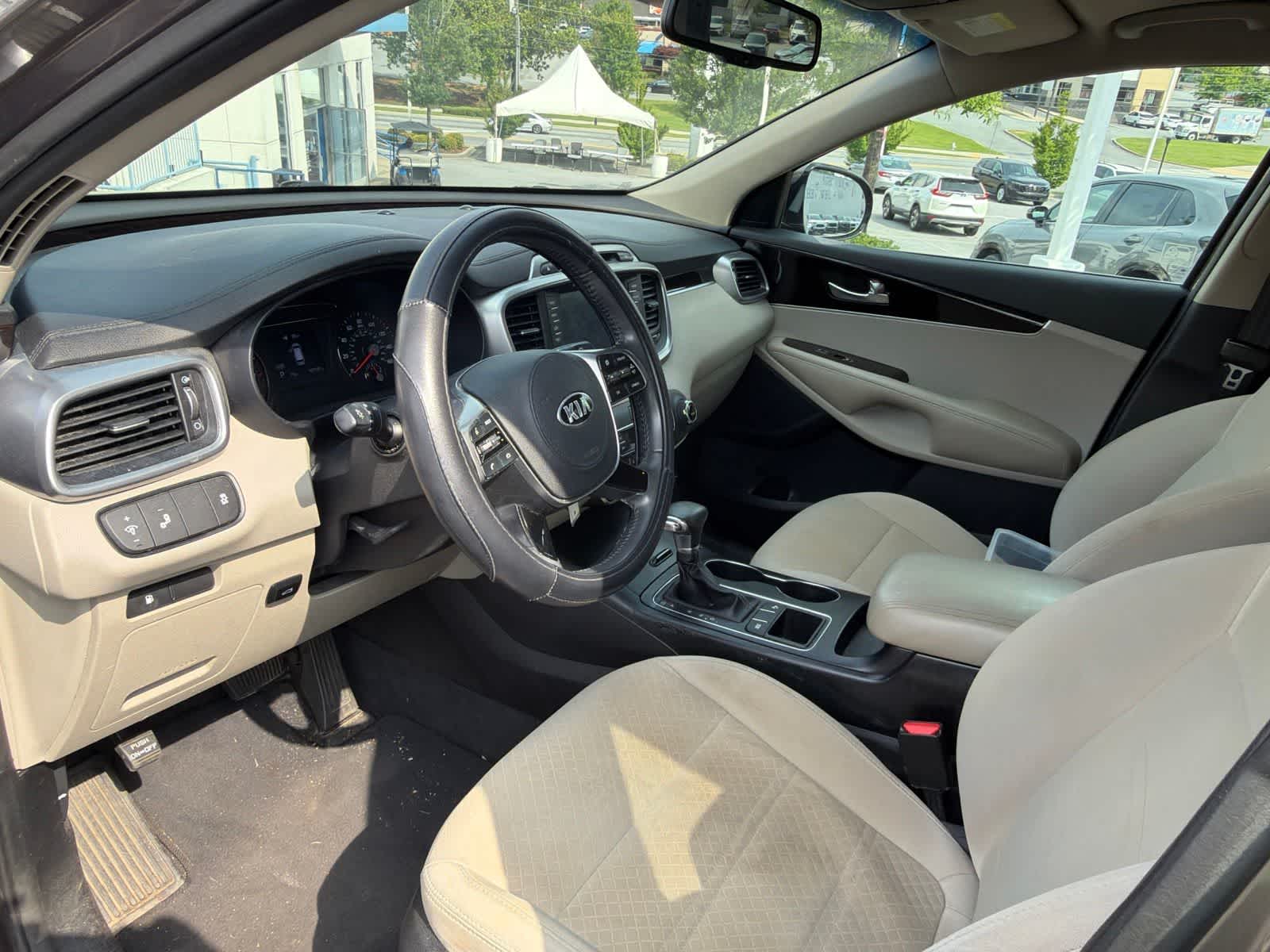 Thumbnail: 2019 Kia Sorento - 21