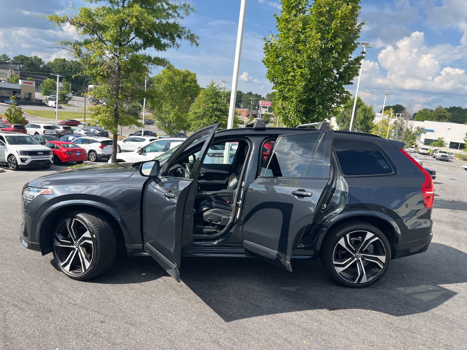Thumbnail: 2021 Volvo XC90 - 18