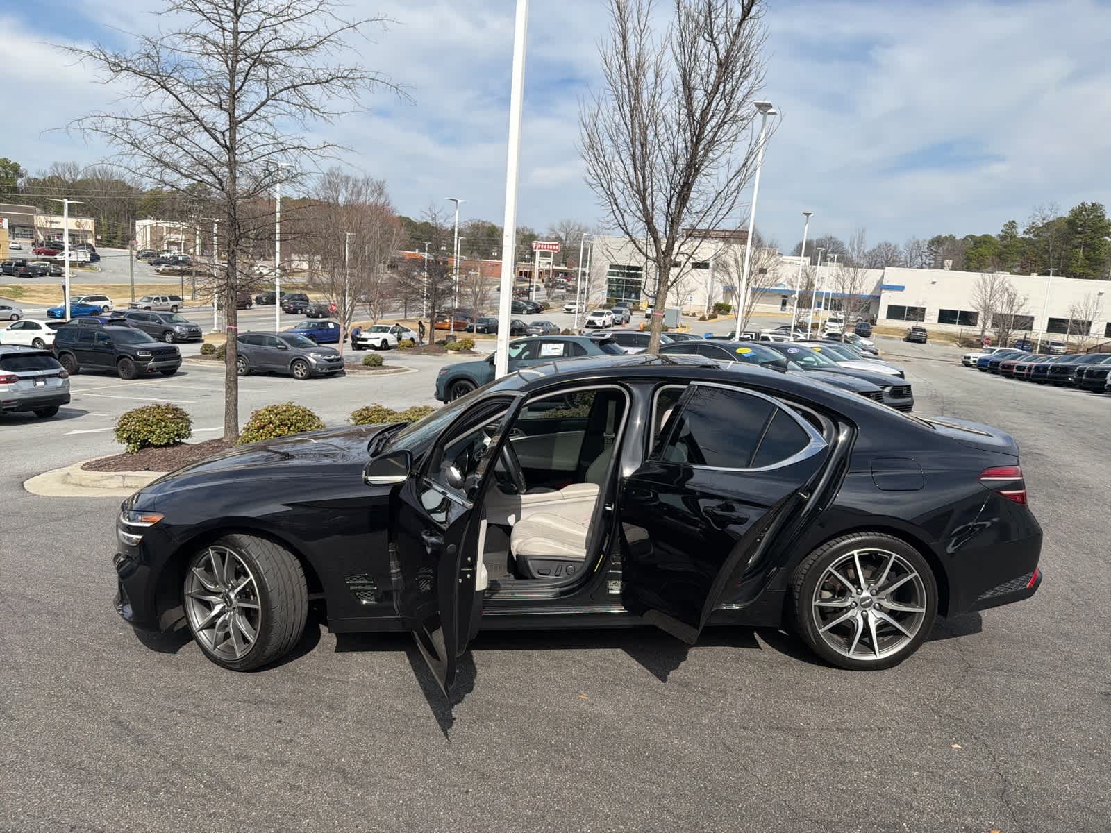 Thumbnail: 2022 Genesis G70 - 17