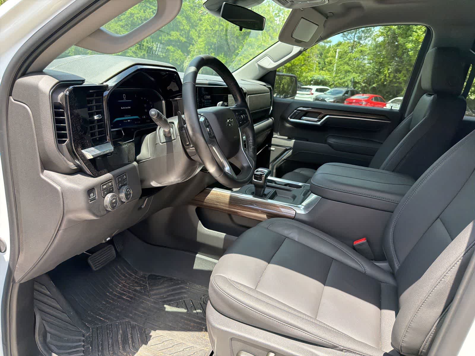 Thumbnail: 2026 Chevrolet Silverado 1500 - 22