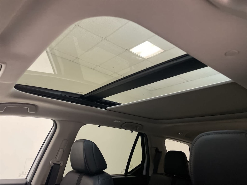 Certified 2025 Honda Pilot Touring SUV