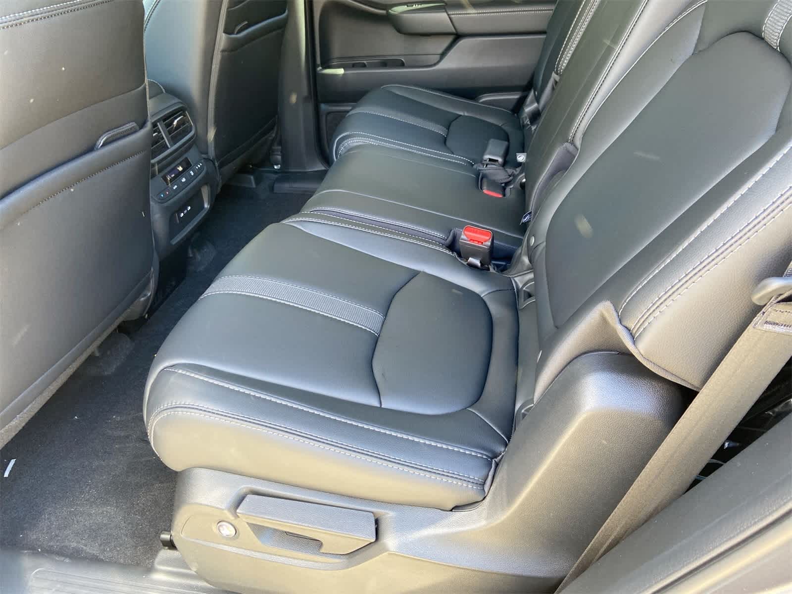 Thumbnail: 2025 Honda Pilot - 10