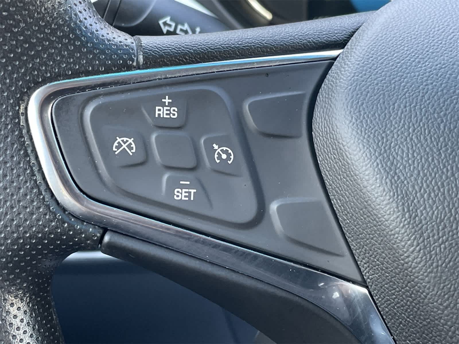 Thumbnail: 2021 Chevrolet Bolt EV - 10
