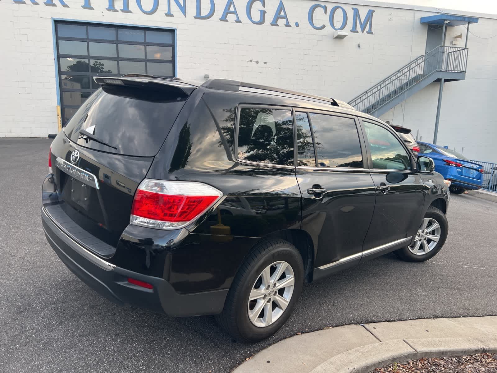 Thumbnail: 2011 Toyota Highlander - 10