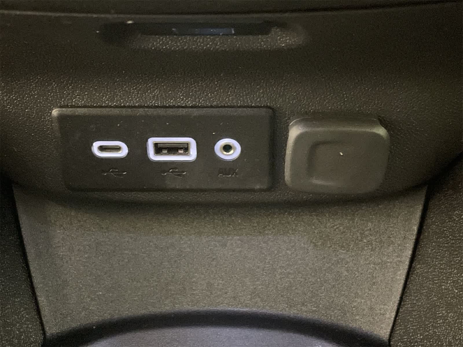 Thumbnail: 2022 Chevrolet Malibu - 6