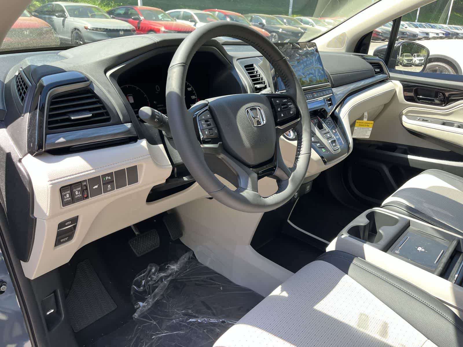 Thumbnail: 2026 Honda Odyssey - 13