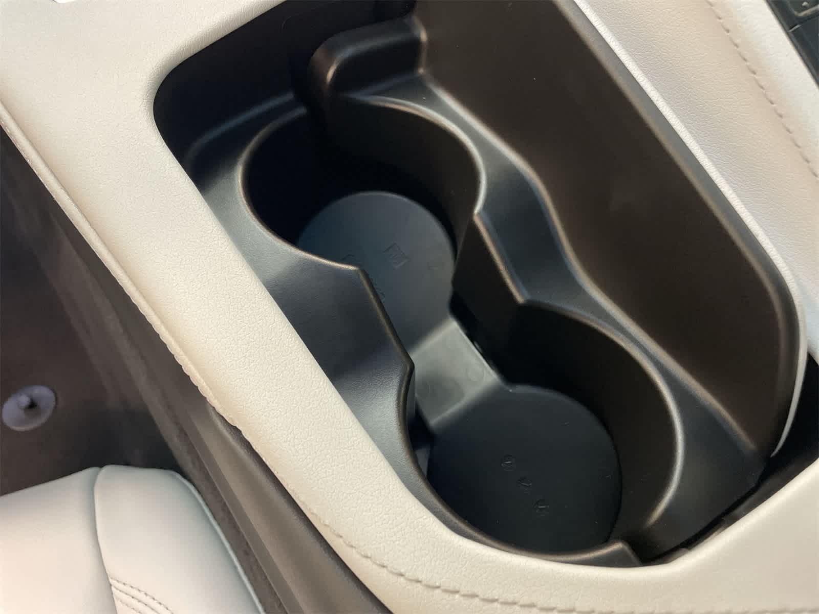 Thumbnail: 2022 Chevrolet Corvette - 10