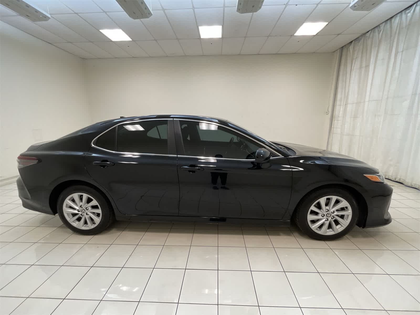 Thumbnail: 2022 Toyota Camry - 24