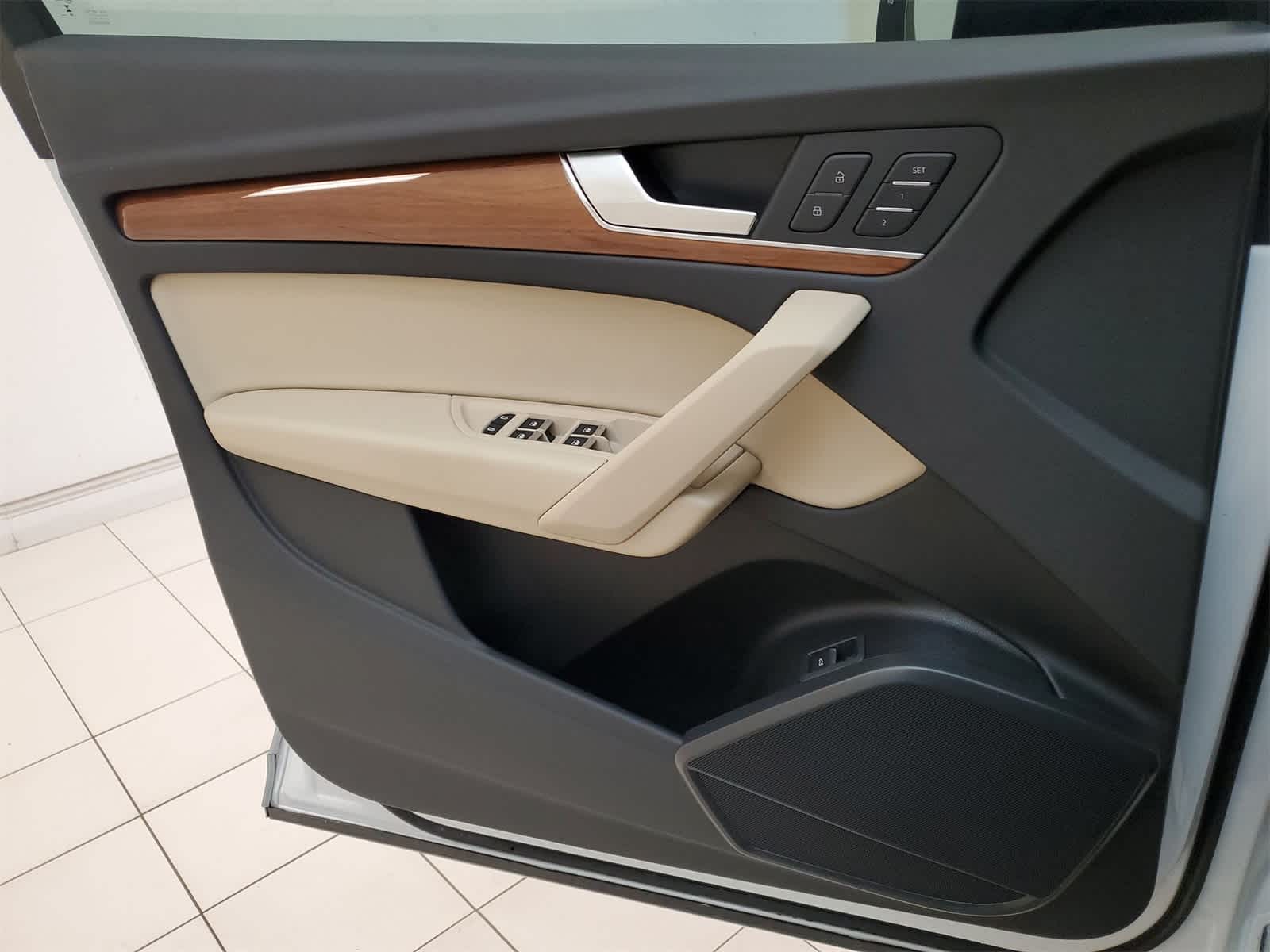 Thumbnail: 2024 Audi Q5 - 15