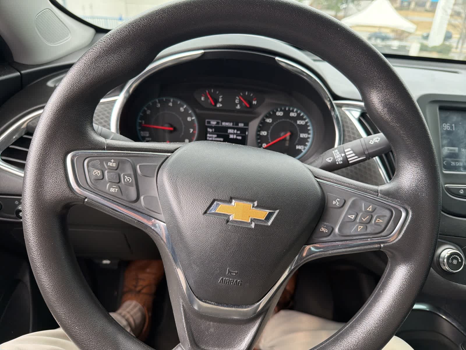 Thumbnail: 2016 Chevrolet Malibu - 21