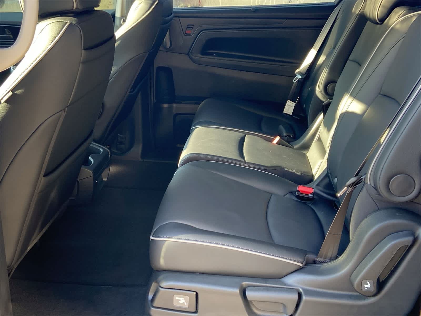 Thumbnail: 2025 Honda Odyssey - 10