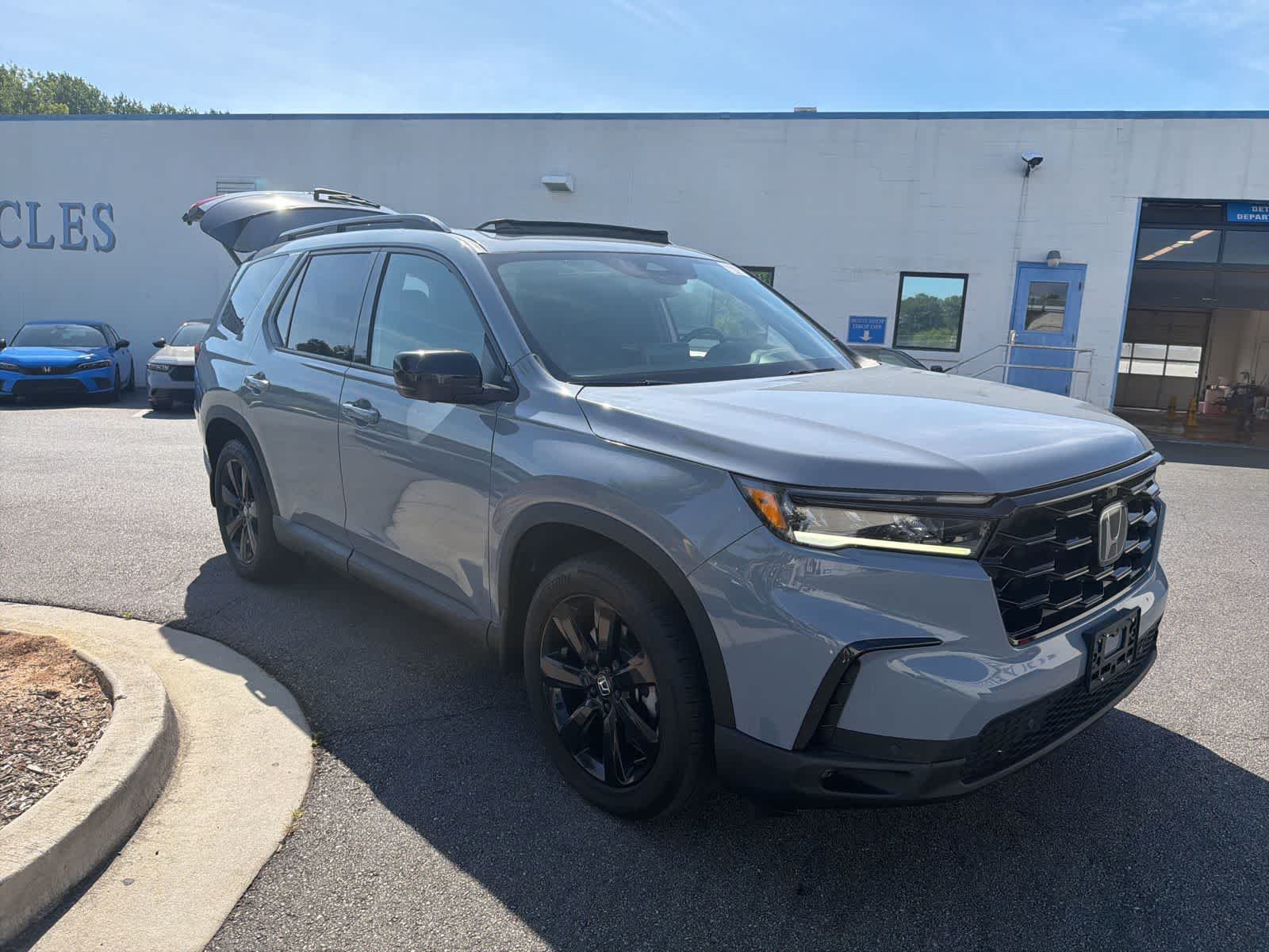 Thumbnail: 2025 Honda Pilot - 12
