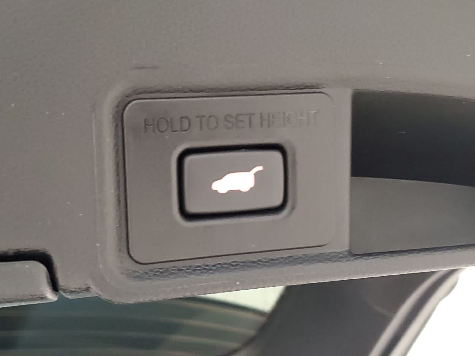 Thumbnail: 2025 Acura RDX - 24