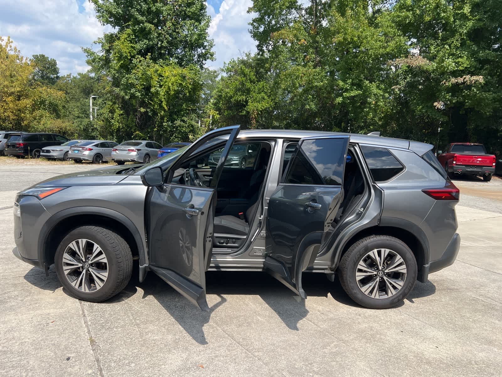 Thumbnail: 2021 Nissan Rogue - 18