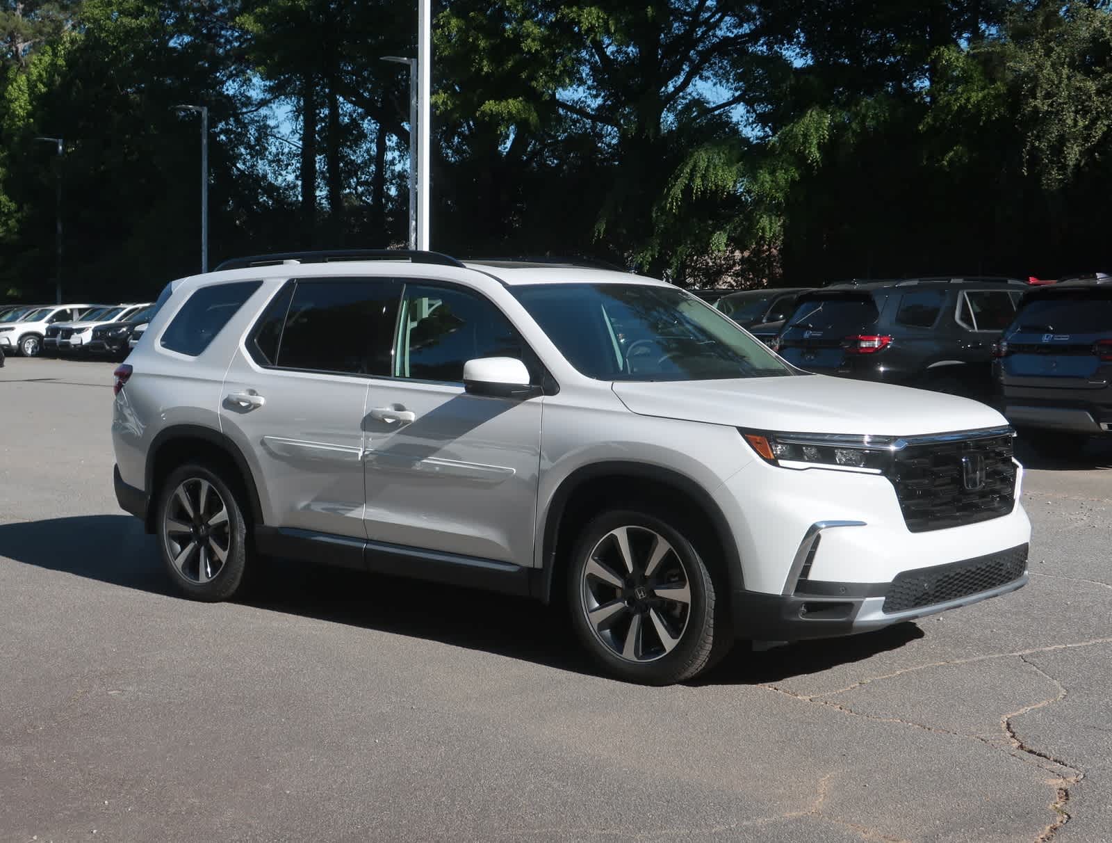 Thumbnail: 2025 Honda Pilot - 4