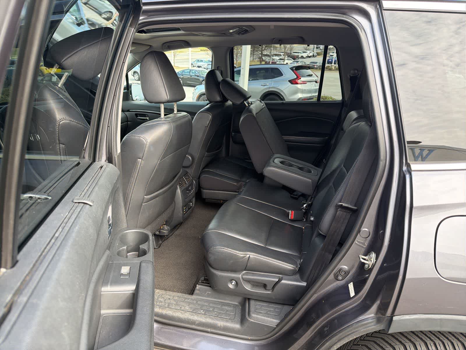 Thumbnail: 2016 Honda Pilot - 14