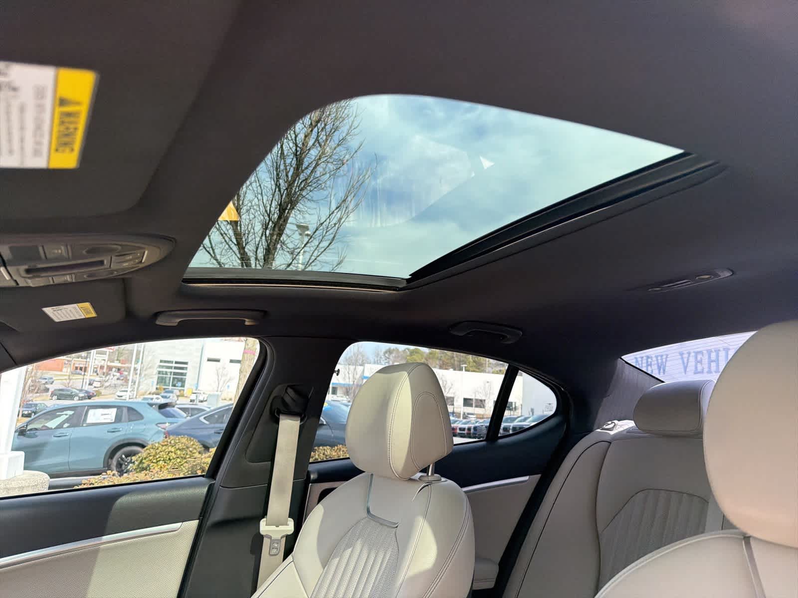 Thumbnail: 2022 Genesis G70 - 19