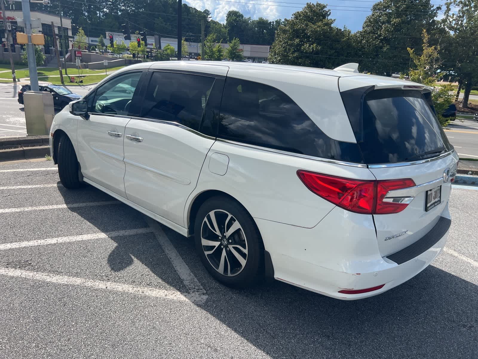 Thumbnail: 2019 Honda Odyssey - 2