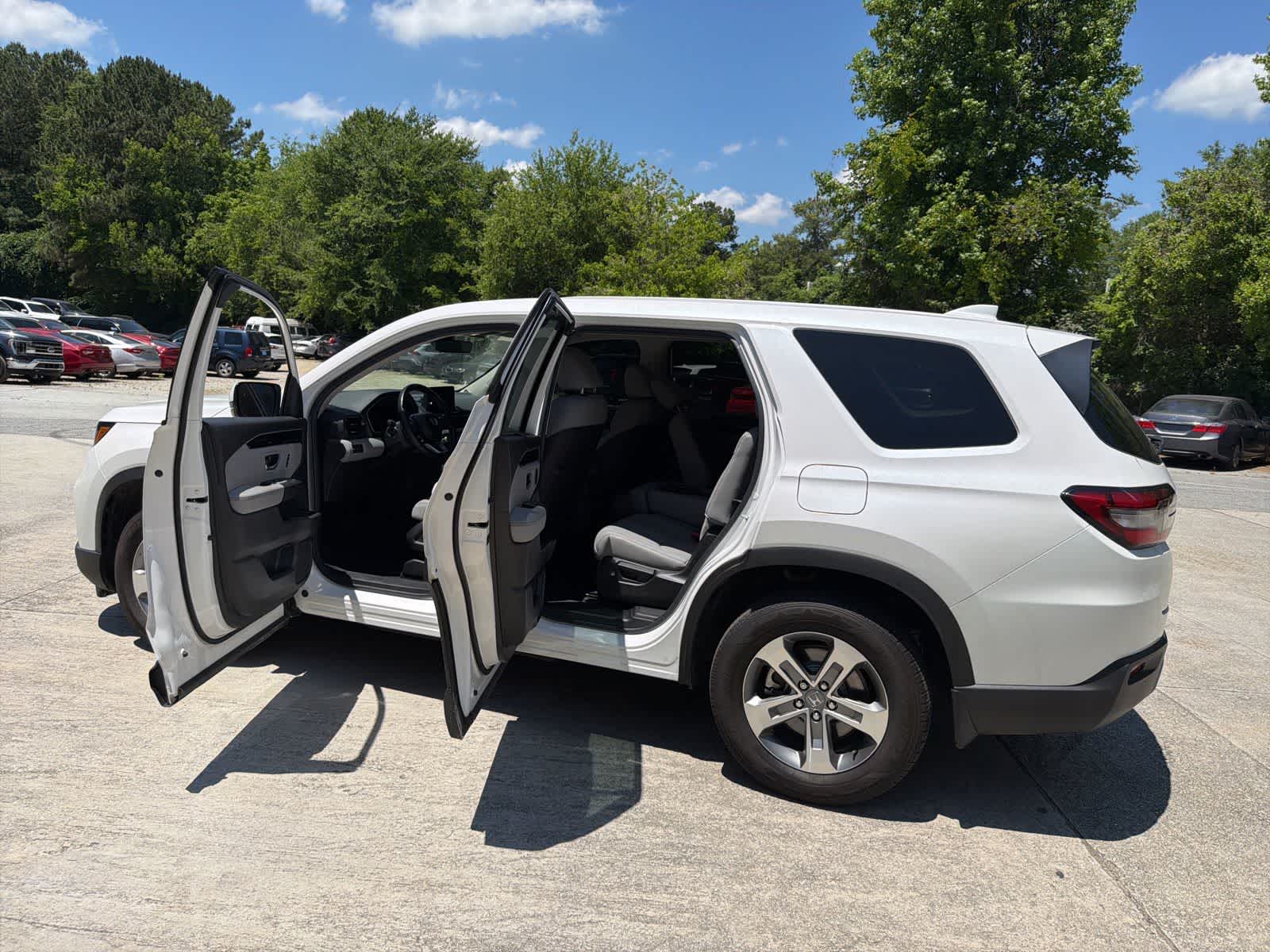 Thumbnail: 2025 Honda Pilot - 21