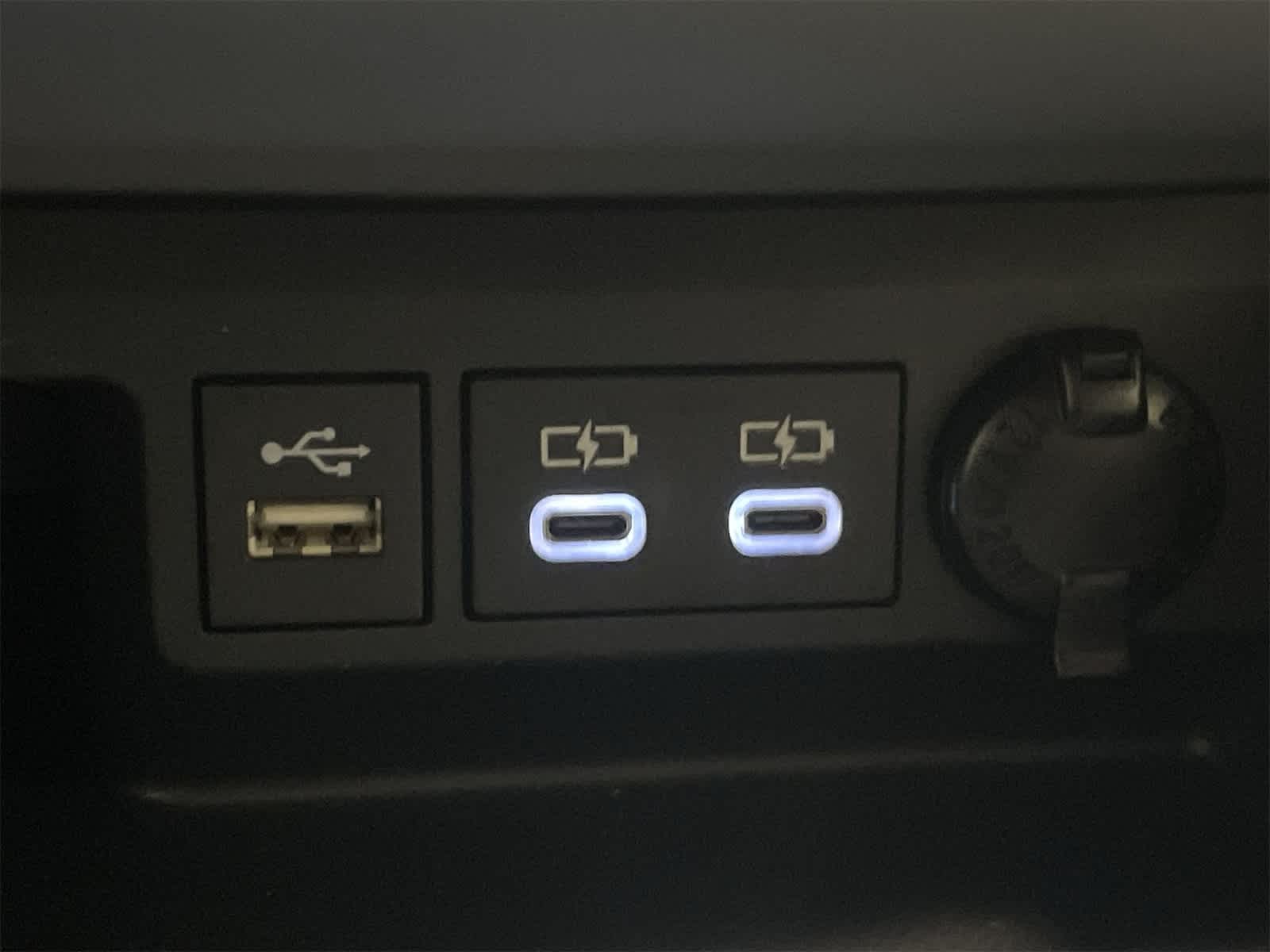 Thumbnail: 2023 Toyota Highlander - 6